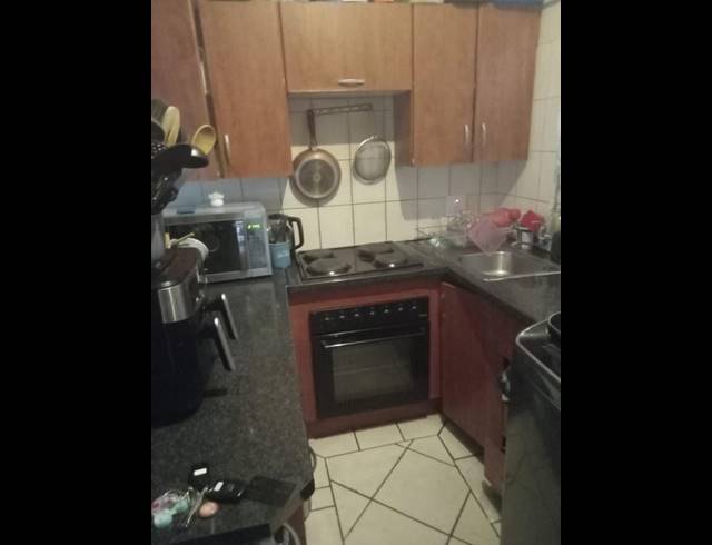 1 BEDROOM APARTMENT FOR SALE IN RUSTENBURG CENTRAL